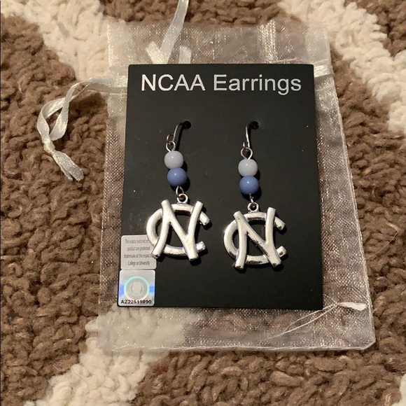 Accessories - UNC Tar Heel Earrings